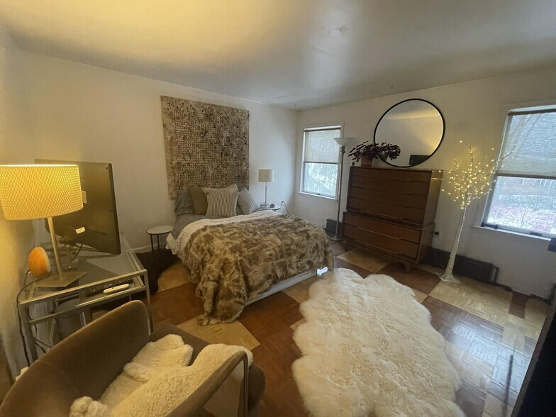 Building Photo - 16 Bonticou View Dr