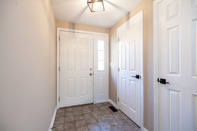 Building Photo - 1156 Bay Harbor Cir