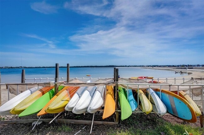 Building Photo - 103 W Park St