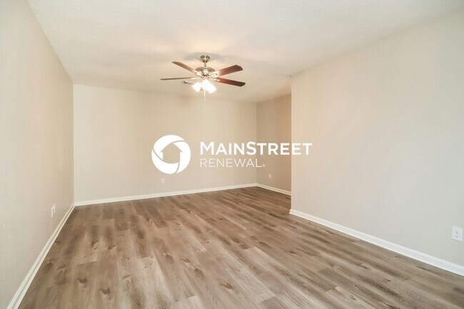 Building Photo - 3 Bedroom Pet-Friendly Home in Missouri City, TX with Main Street Renewal