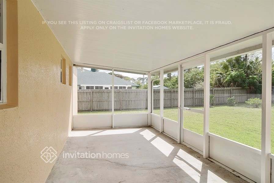 Building Photo - 420 NW Byron St