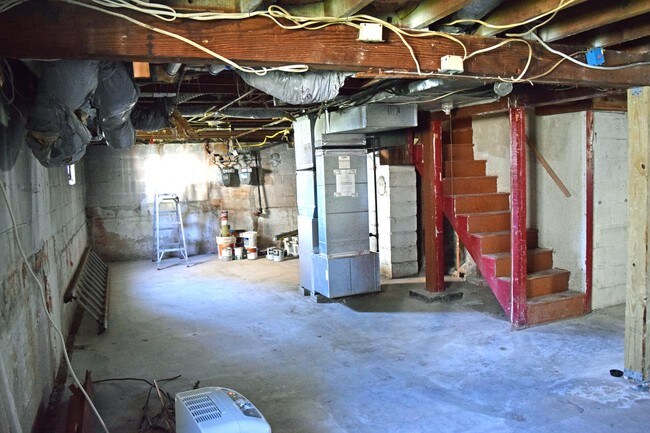 Building Photo - 2606 Wycliffe Rd