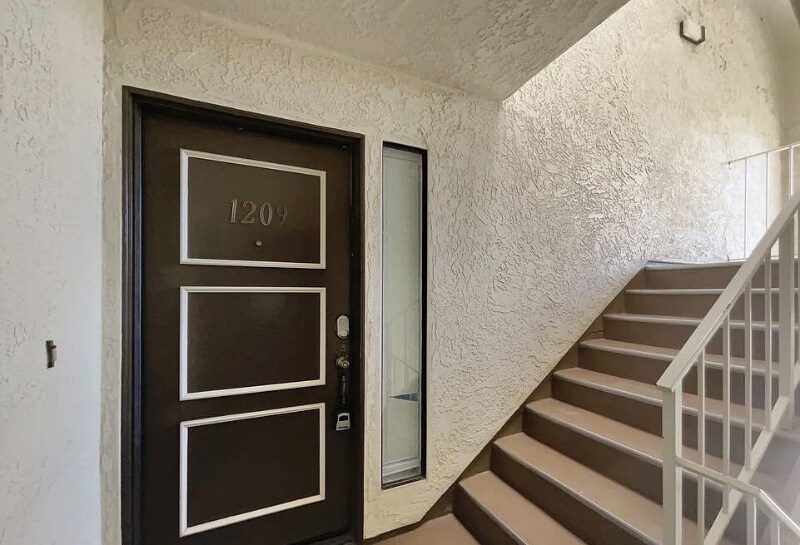 Building Photo - 1215 Sarabande Ln