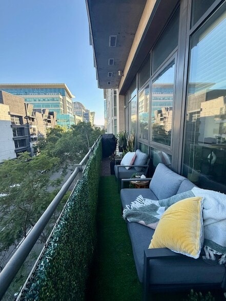 Balcony View 2 - 527 10th Ave