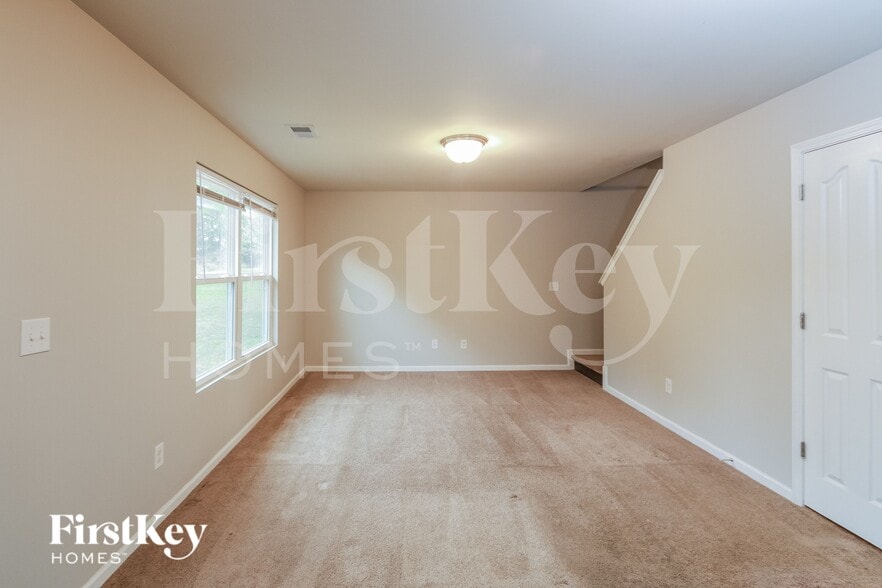 Building Photo - 513 Ellingsworth Ln