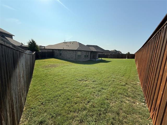 Building Photo - 8000 Larch Ln