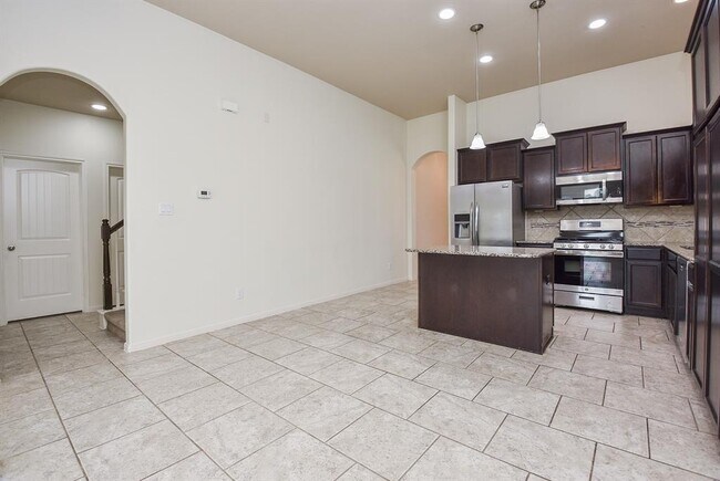 Building Photo - 22503 Ebbets Field Dr
