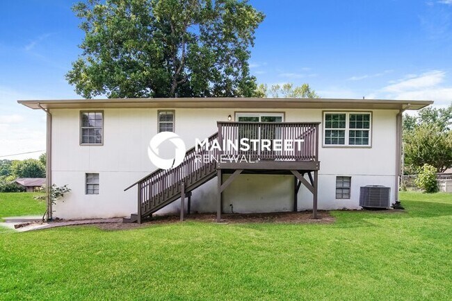 Building Photo - 3 Bedroom Pet-Friendly Home in SEYMOUR, TN...