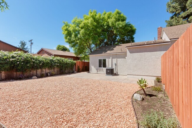 Building Photo - Private 1BD ADU Retreat with Spacious Private Rear Yard – Near CSUN