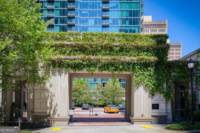 Building Photo - 3376 Peachtree Rd NE