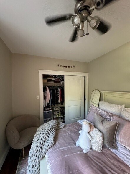 Building Photo - 64 Queensberry St