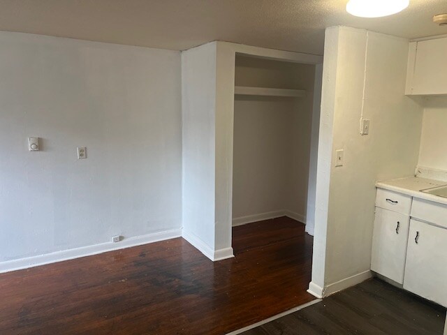 Building Photo - 50 E Main St