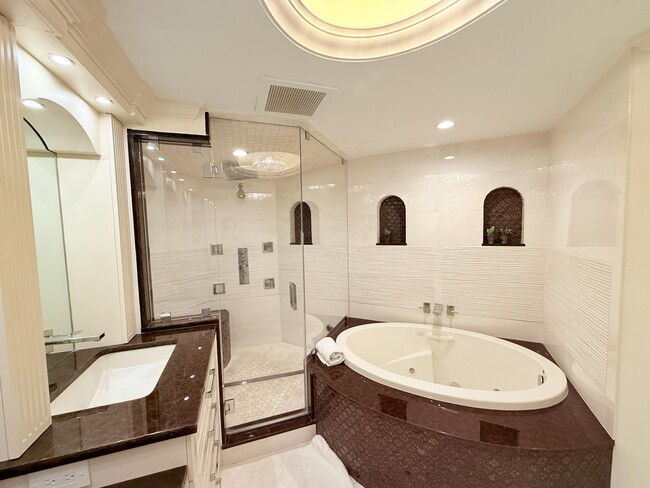 Building Photo - 3560 S Ocean Blvd