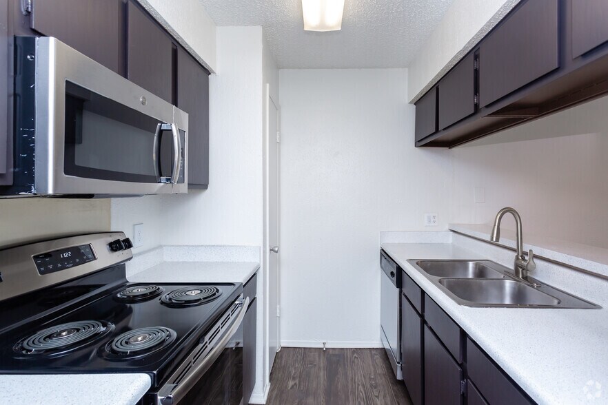 Meadowcrest Apartments 5200 Meadowcreek Dr Dallas TX 75248