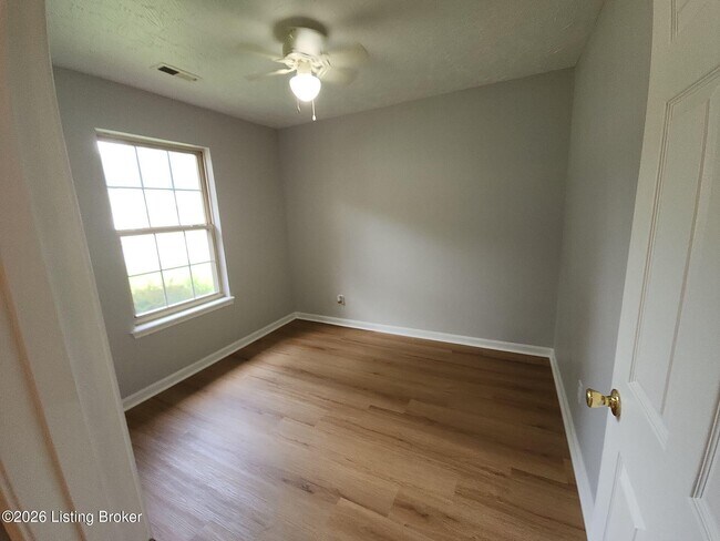 Building Photo - 405 Parker Pl