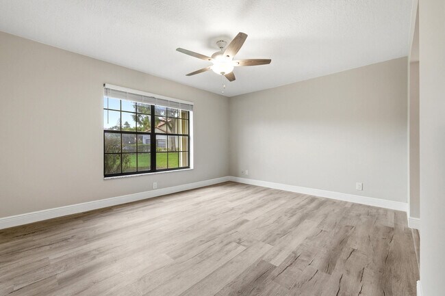 Building Photo - 3357 Jog Park Dr