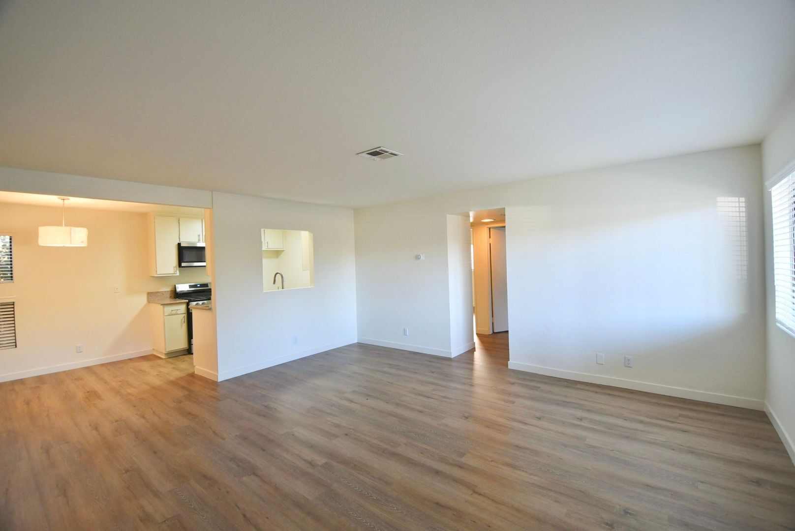 Building Photo - 5617 Woodman Ave