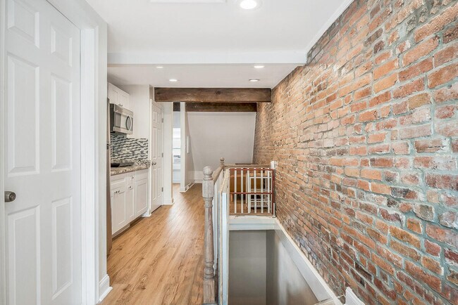 Third Level - Hallway - 451 Park Rd NW