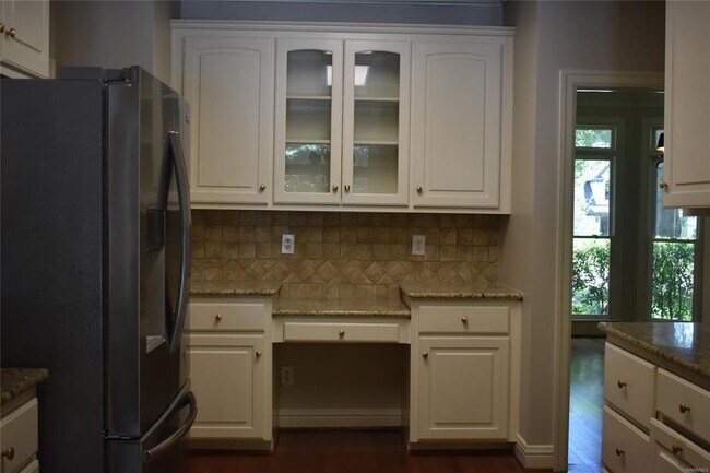 Building Photo - 8212 Glynnwood Dr