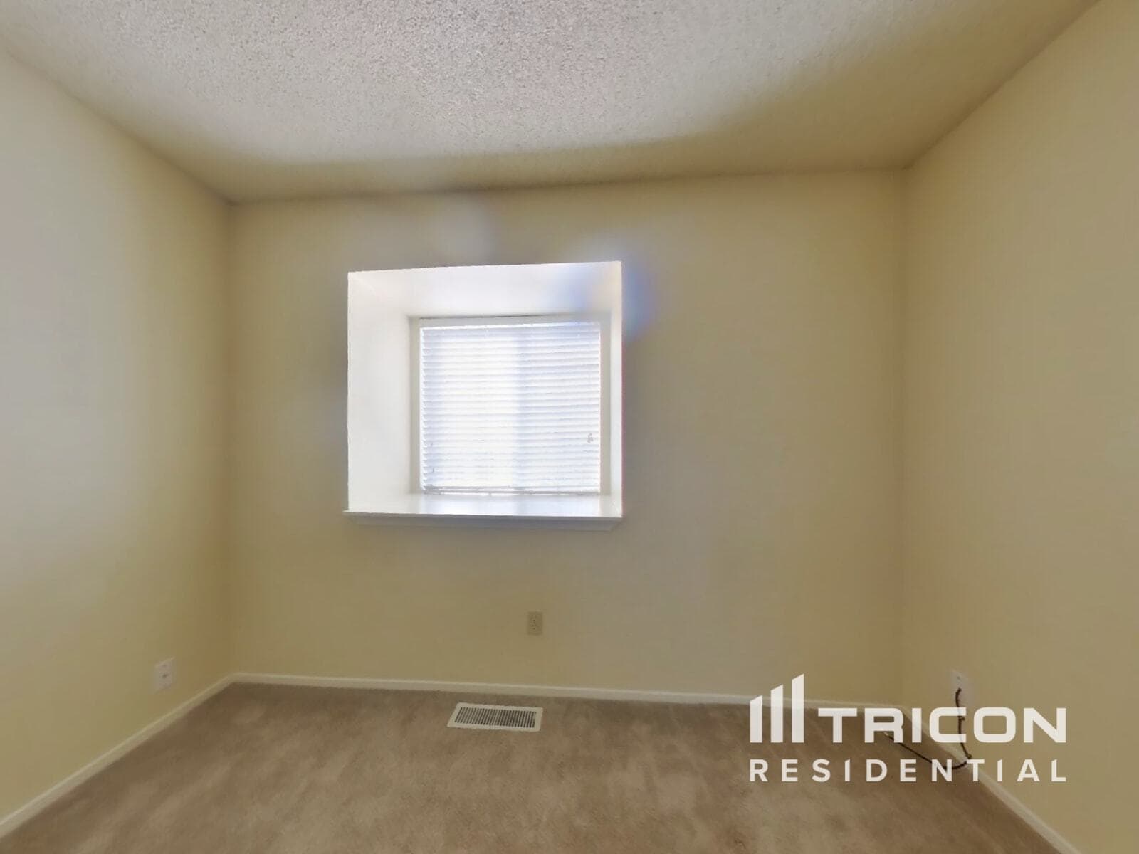 Building Photo - 217 Sunhaven Dr