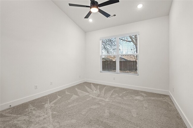 Building Photo - 712 Sun Meadows Loop