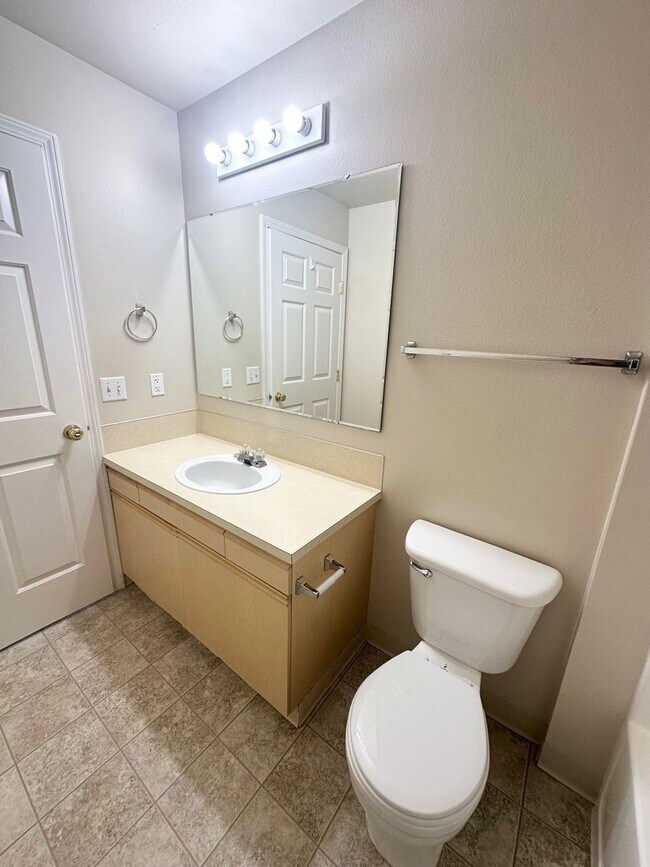 Building Photo - Corsair Lane 2