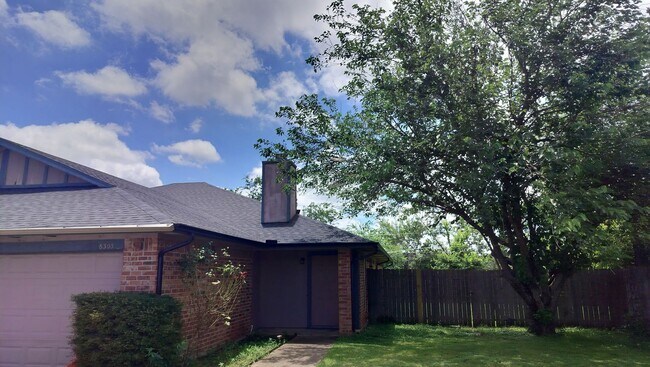 Building Photo - 6300 Mark Ct