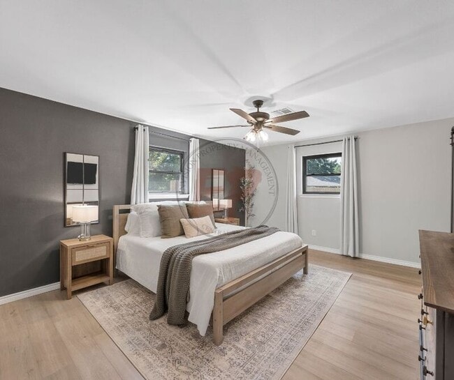 Building Photo - 1190 Greenwood Ln