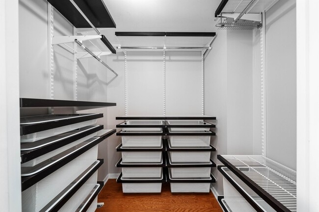 Building Photo - 700 Grove St