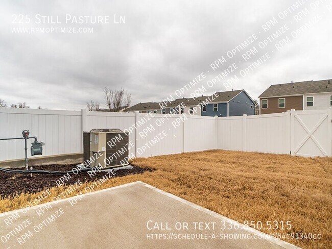 Building Photo - 225 Still Pasture Ln