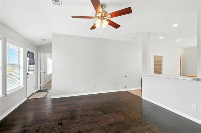 Building Photo - 1056 Breeders Cup Dr