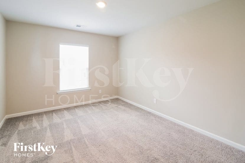 Building Photo - 144 Daniels Creek Cir