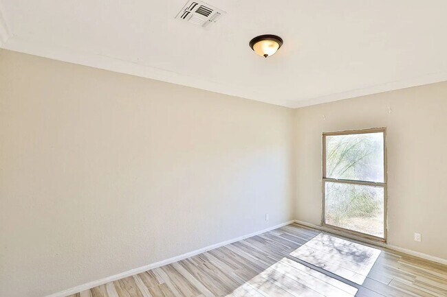 Building Photo - Nice 1 bedroom 1 bath apartment!