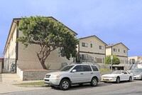 Building Photo - Galleria Townhomes