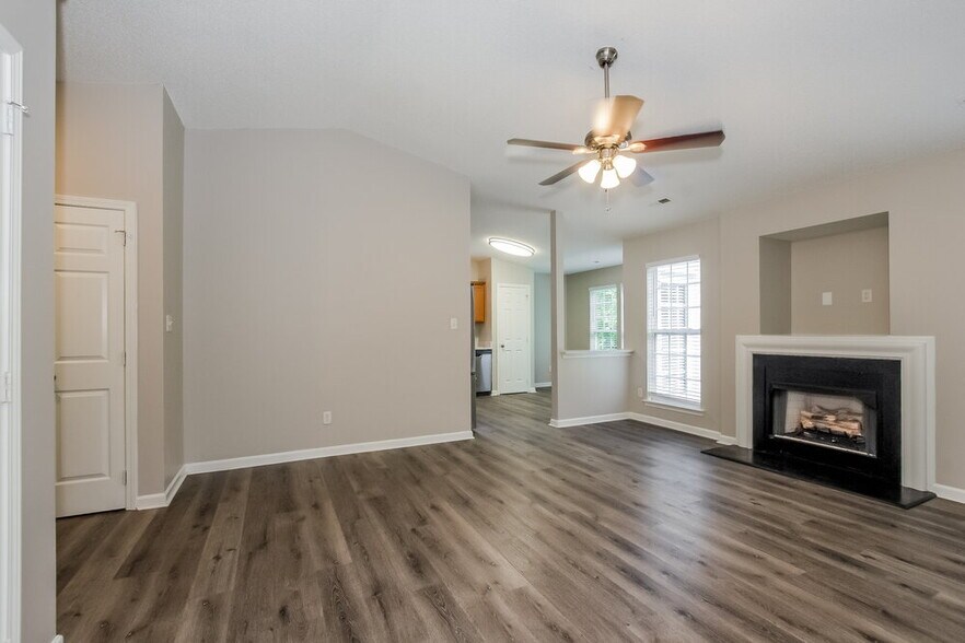 Building Photo - 5410 Starflower Dr