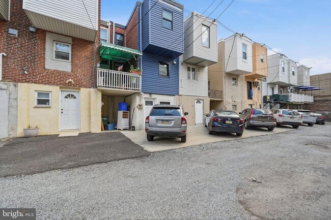 Building Photo - 3006 S Smedley St