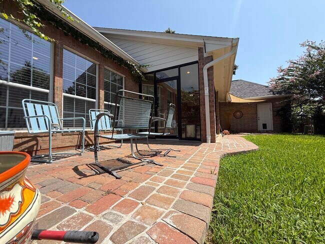 Building Photo - 12780 Capricornus