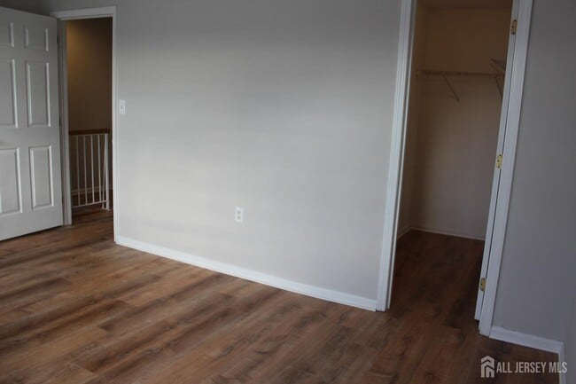 Building Photo - 53 Giera Ct