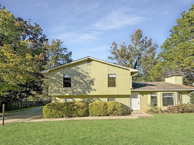Primary Photo - 3766 Saddle Ridge Dr SW