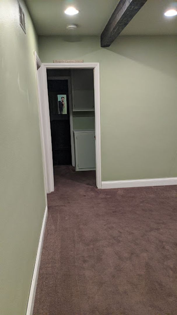 Building Photo - Spacious three bedroom one and half bath house in Sunland!
