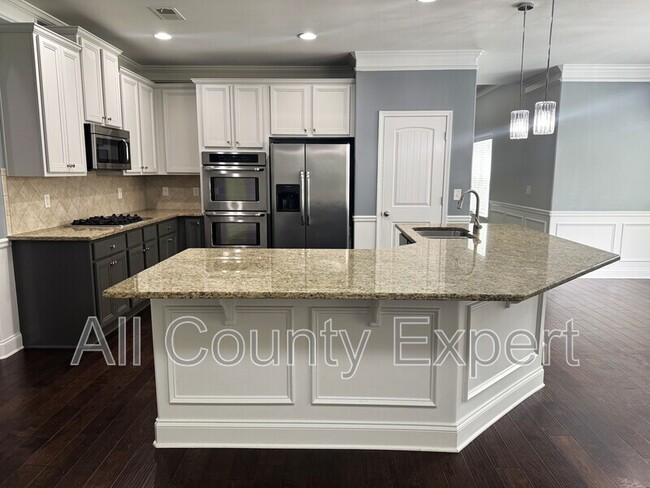 Building Photo - 4215 Hopewell Manor Dr