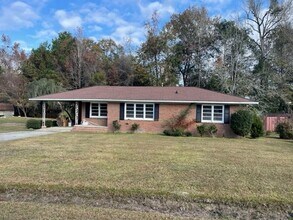 Building Photo - 3 Bedroom Home in Nashville!!