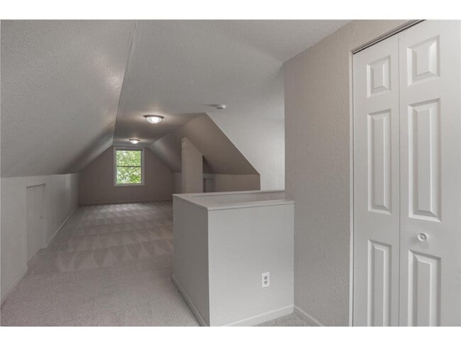 Building Photo - 1183 Edgerton St