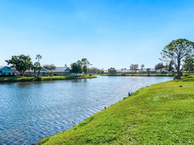 Building Photo - 799 Harrington Lake Dr N