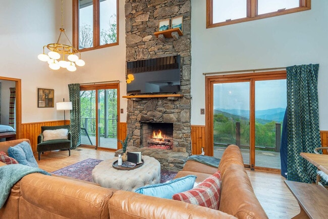 Building Photo - 36 Randall Dr