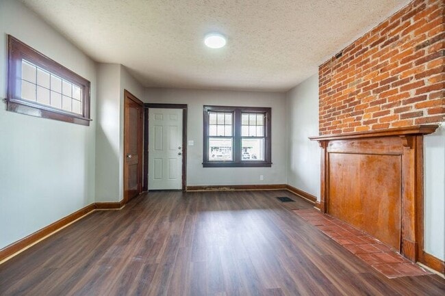 Building Photo - 2825 Sullivant Ave