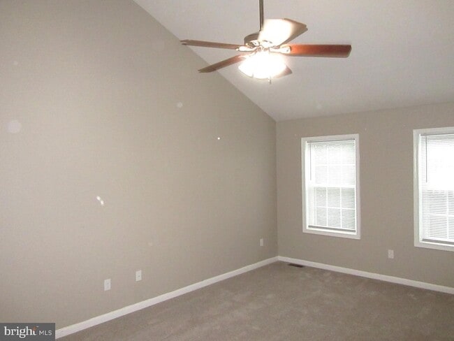 Building Photo - 141 Mill House Dr