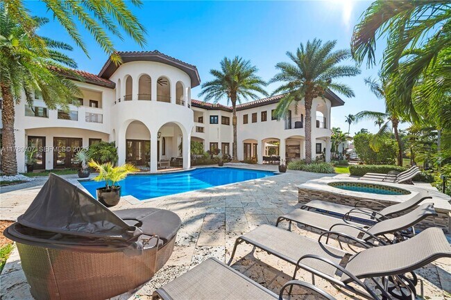 Building Photo - 1201 NE 83rd St