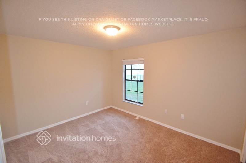 Building Photo - 2442 Sweetwater Blvd