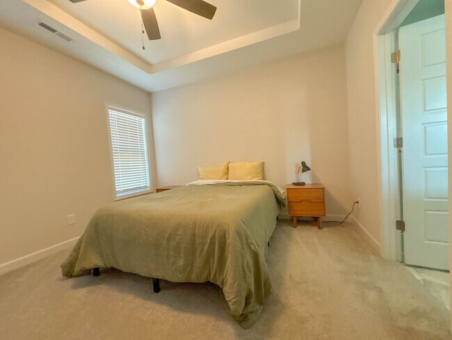 Building Photo - Coming soon! 3 Bedroom 2 Bathroom
